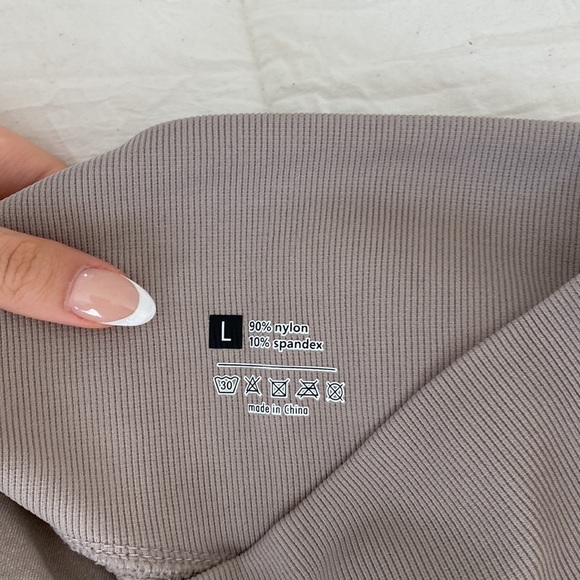 𝅺SHEIN Biker Shorts - Picture 9 of 9